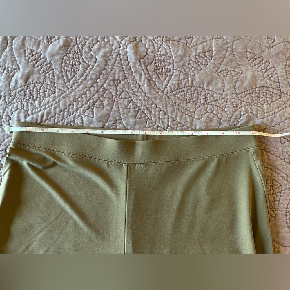 NWOT Susan Graver Liquid Knit Women's Tan Pants - Medium - Picture 12 of 14